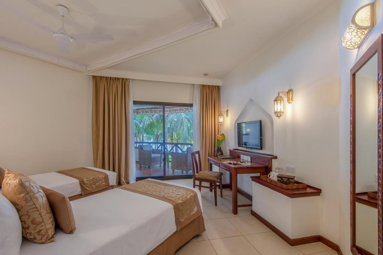 Sea Cliff Resort & Spa Занзибар Экстерьер фото