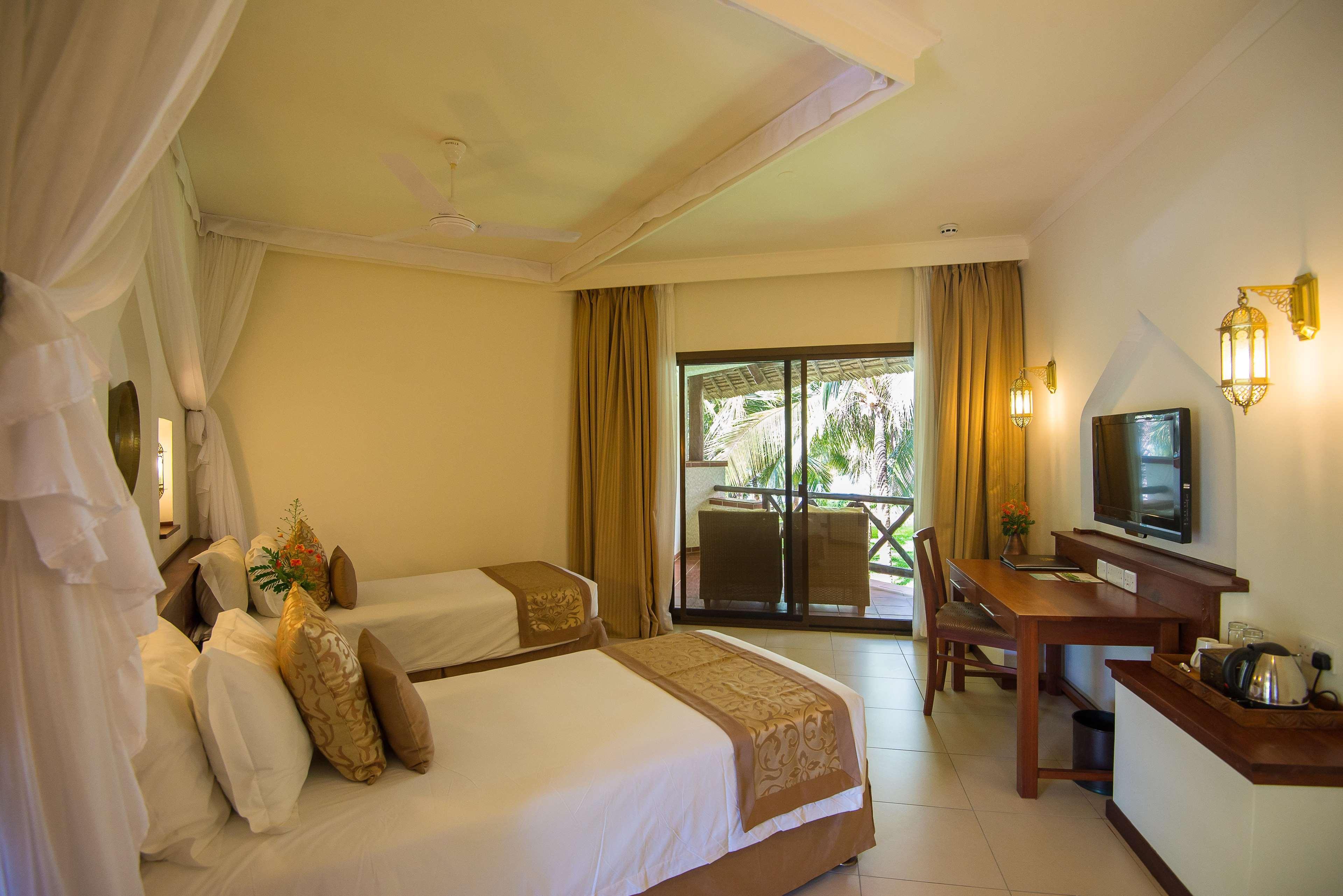 Sea Cliff Resort & Spa Занзибар Экстерьер фото