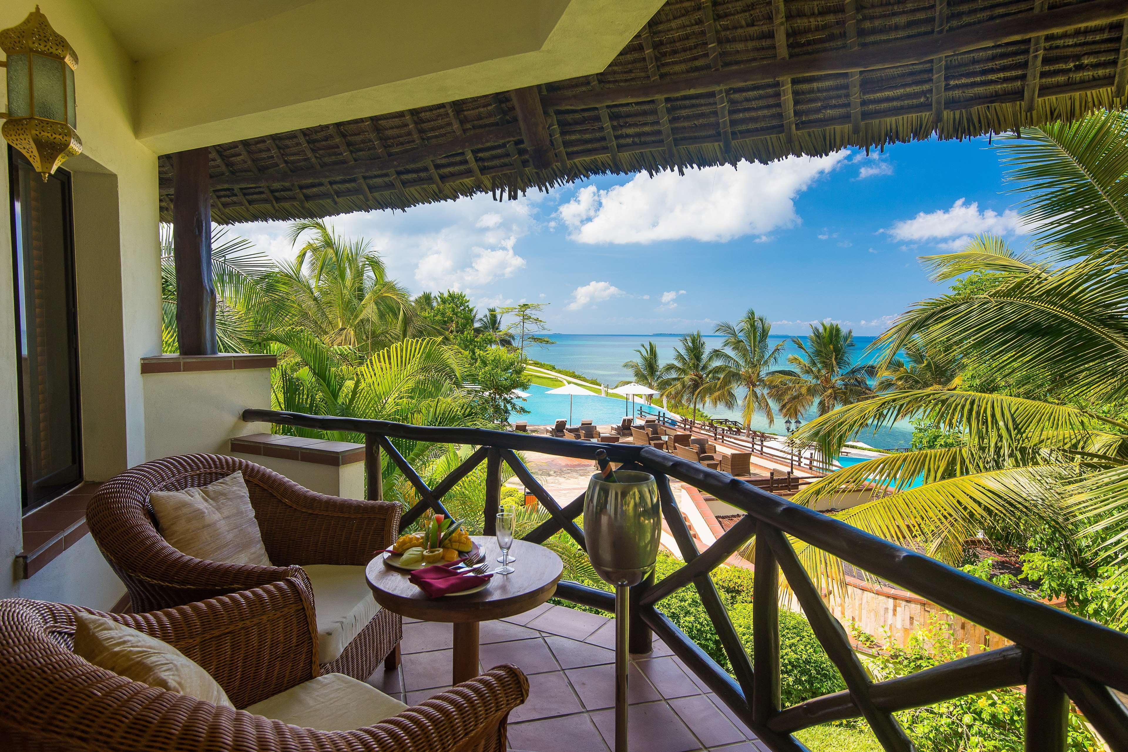 Sea Cliff Resort & Spa Занзибар Экстерьер фото