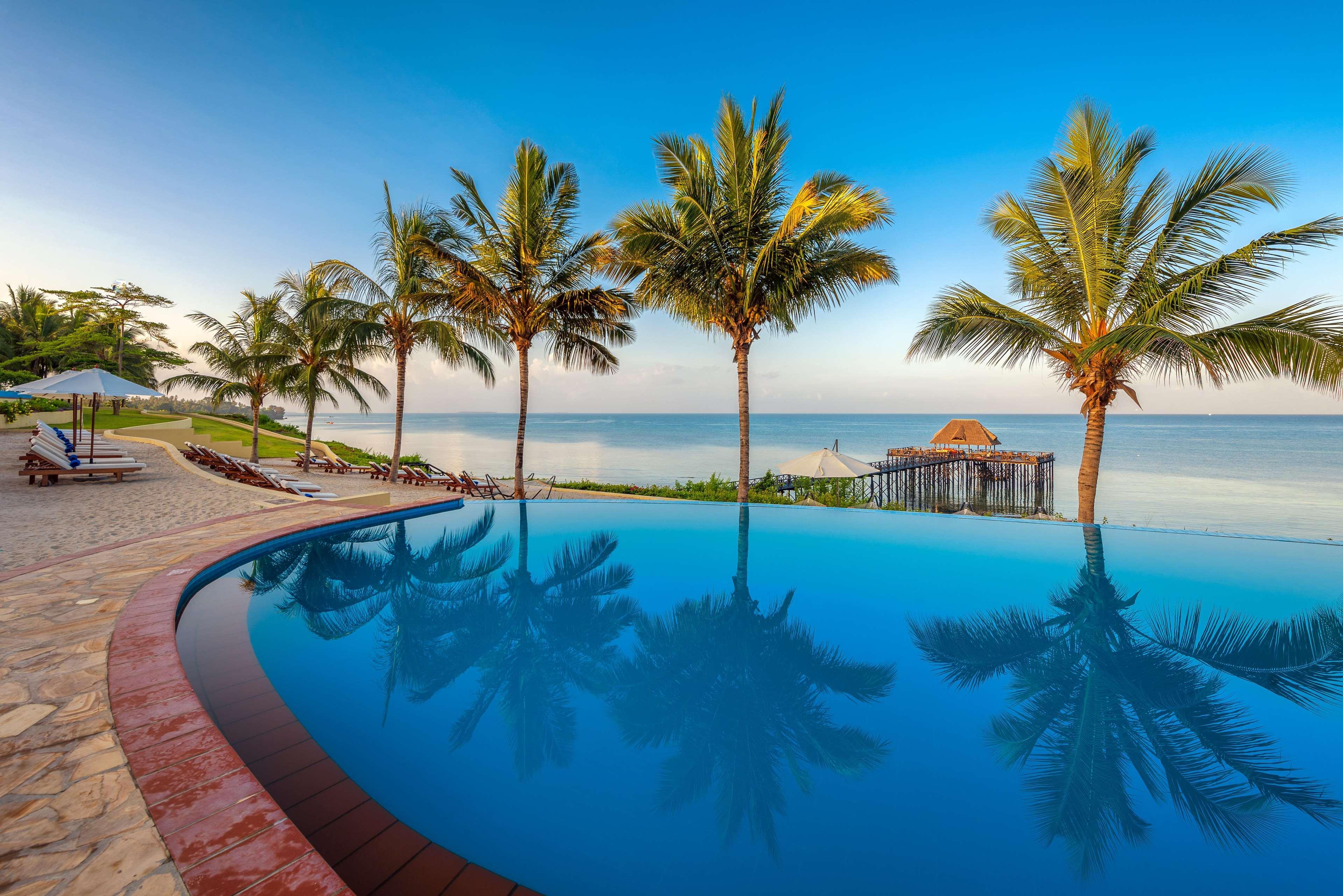 Sea Cliff Resort & Spa Занзибар Экстерьер фото
