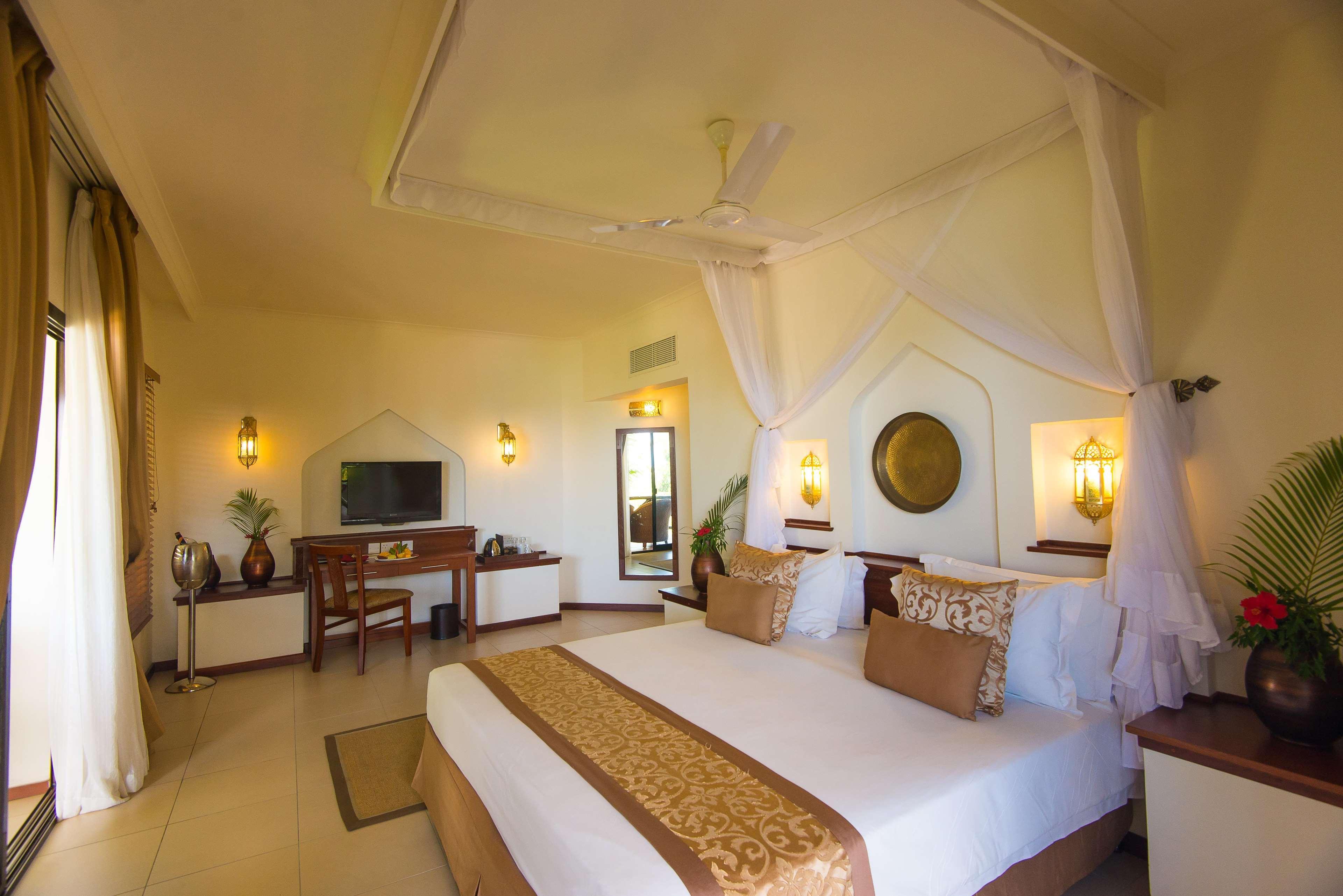 Sea Cliff Resort & Spa Занзибар Экстерьер фото